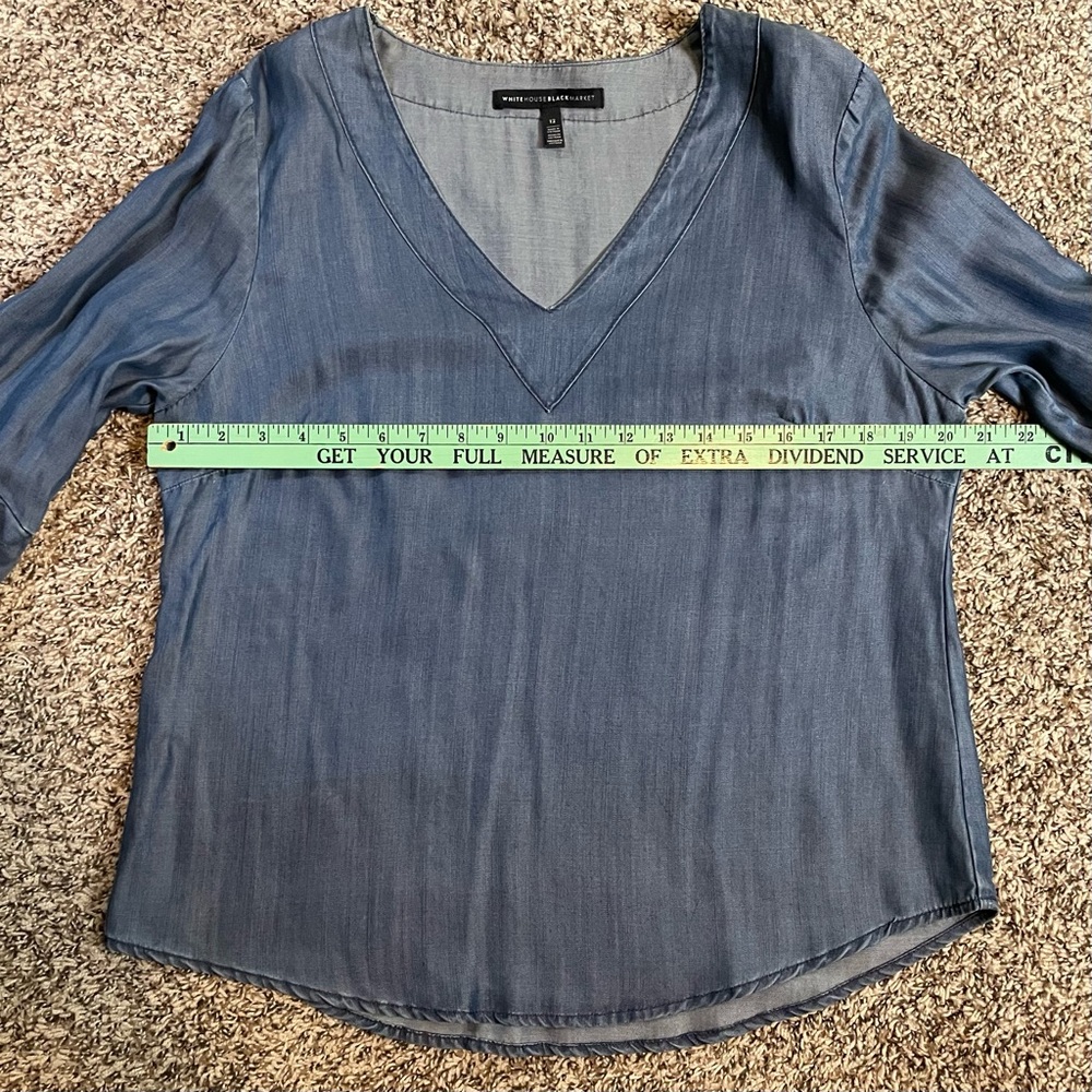 WHBM Denim Quarter Bell Sleeve V-Neck Blouse / Size 8 - Picture 5 of 7